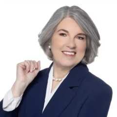 Photo of Lisa Smith